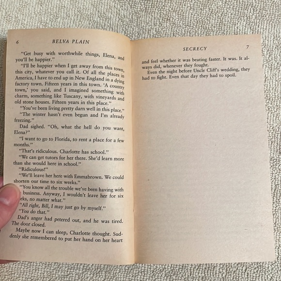 📚2/$6  Secrecy - Picture 10 of 12